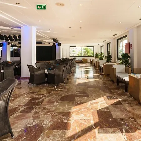 Hotel Globales Patos Park