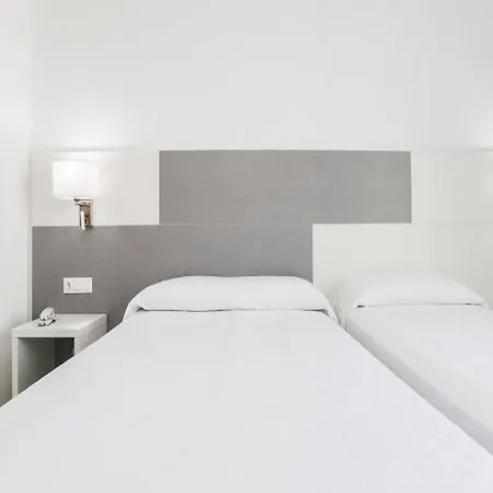 Globales Patos Park Hotel 4*