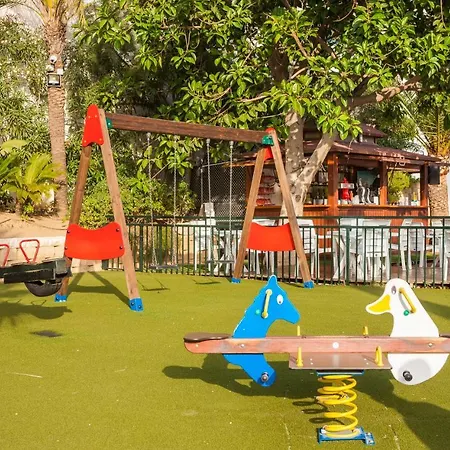 Hotel Globales Patos Park 4*