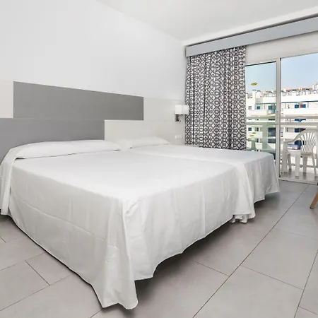 Globales Patos Park Hotell 4*
