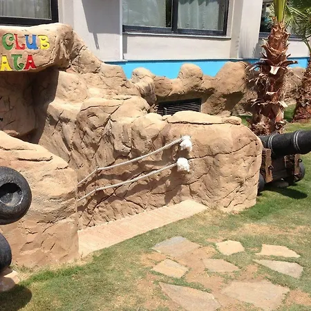 Globales Patos Park Hotel 4*