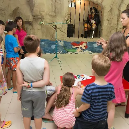 Globales Patos Park 4*